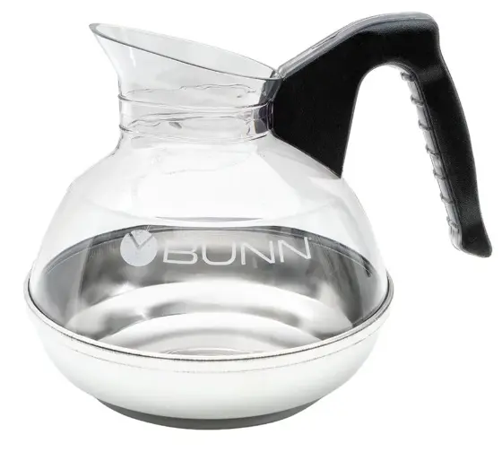 Jarra de policarbonato 64 oz. con base de acero inoxidable y asa negra.